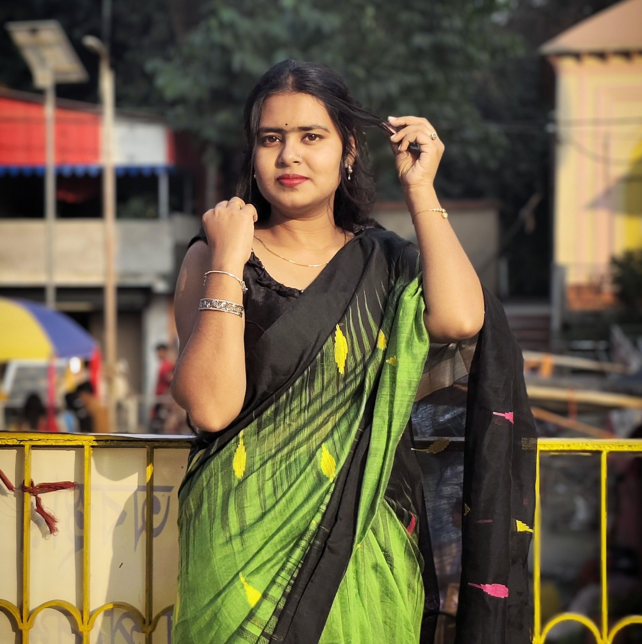 উ র্মি