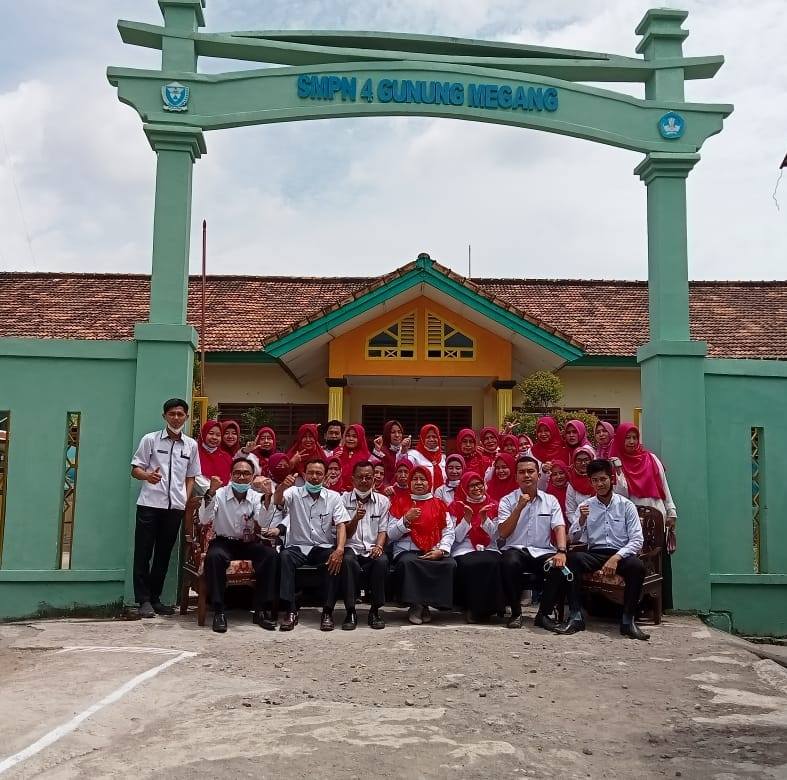SMP 4 Gunung Megang Tanjung Terang