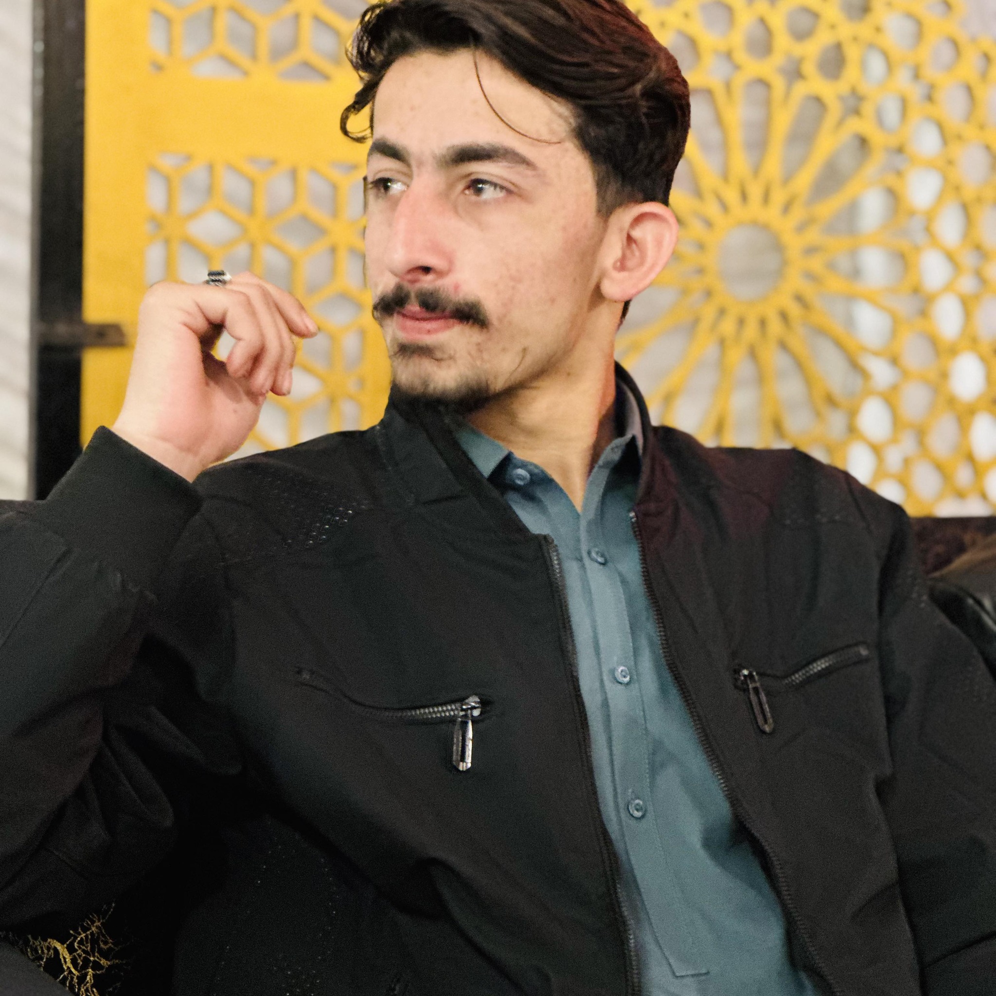 muje-to-2-chahye-the-umar-farooq