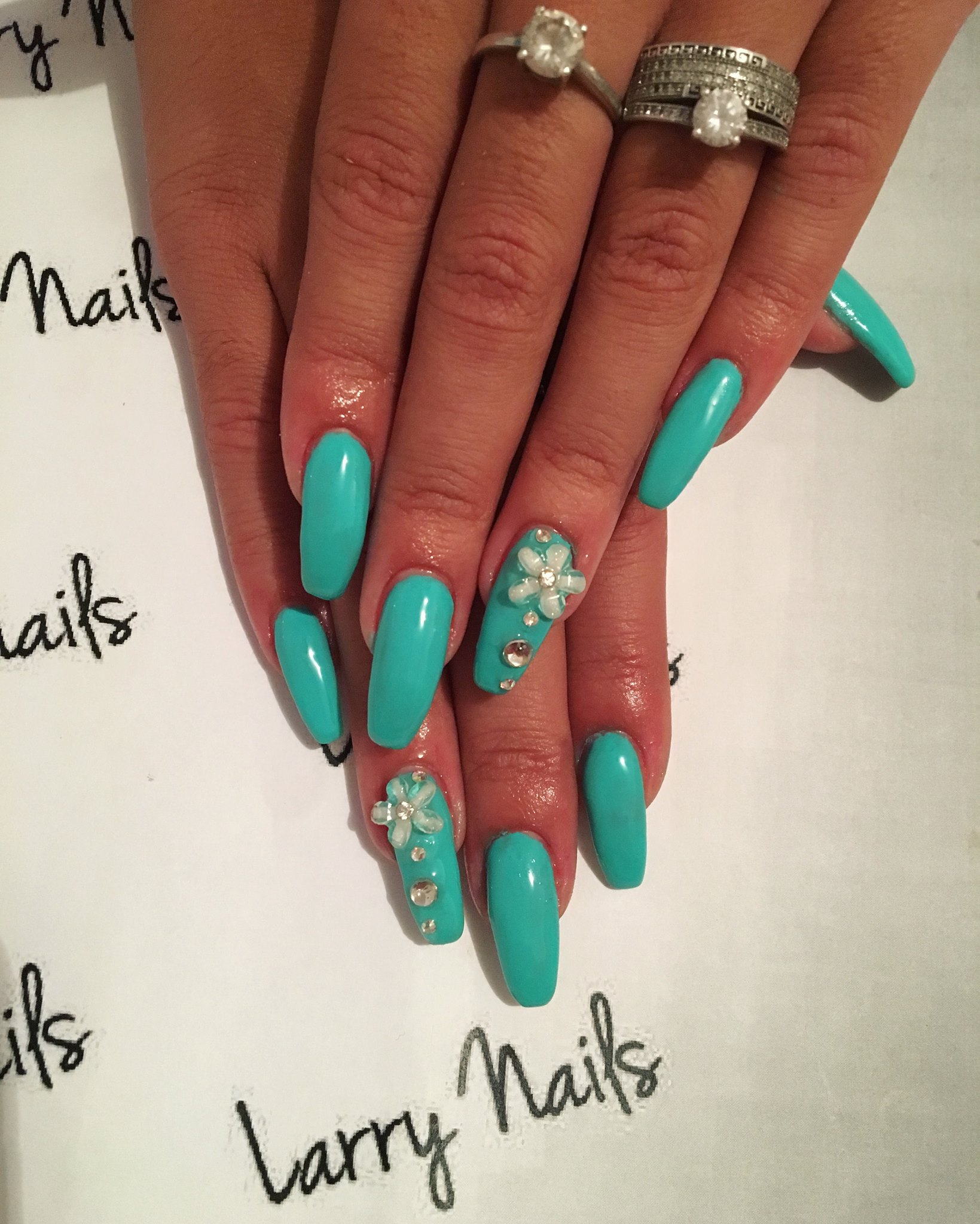 Larry Nails | Bucharest