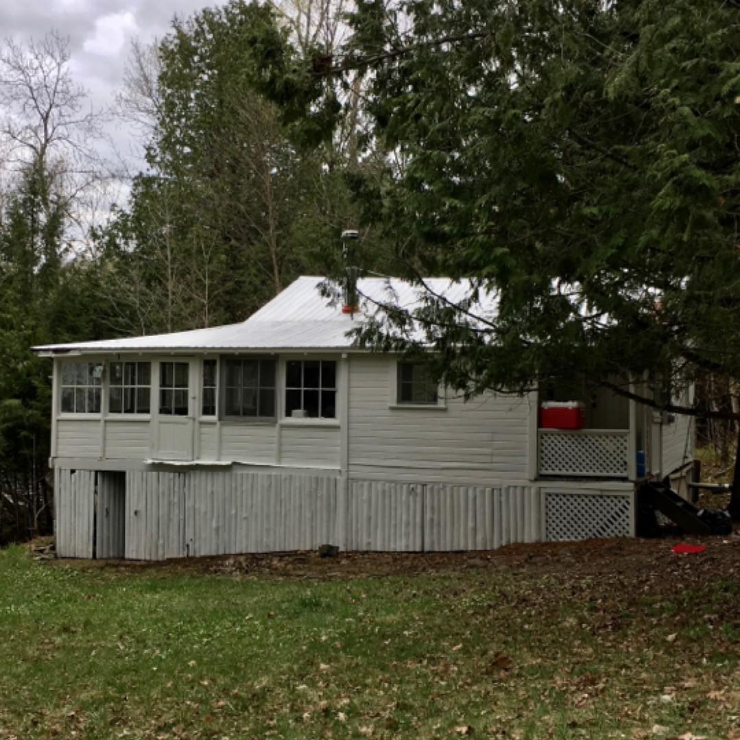 Lac Roddick Cottage/ Chalet Grand Lac Rond