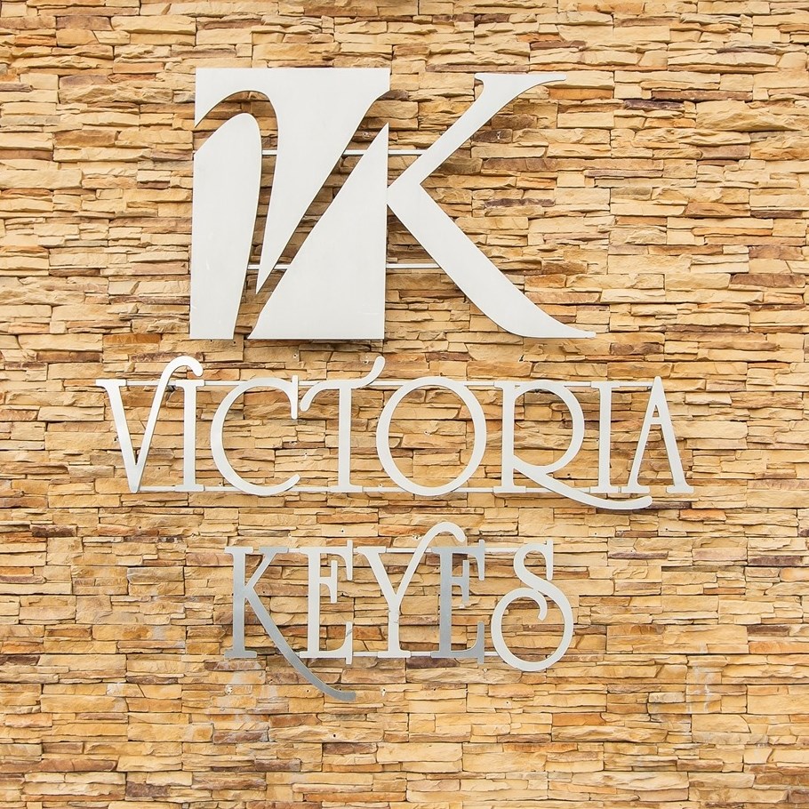 Victoria Keyes | Diego Martin