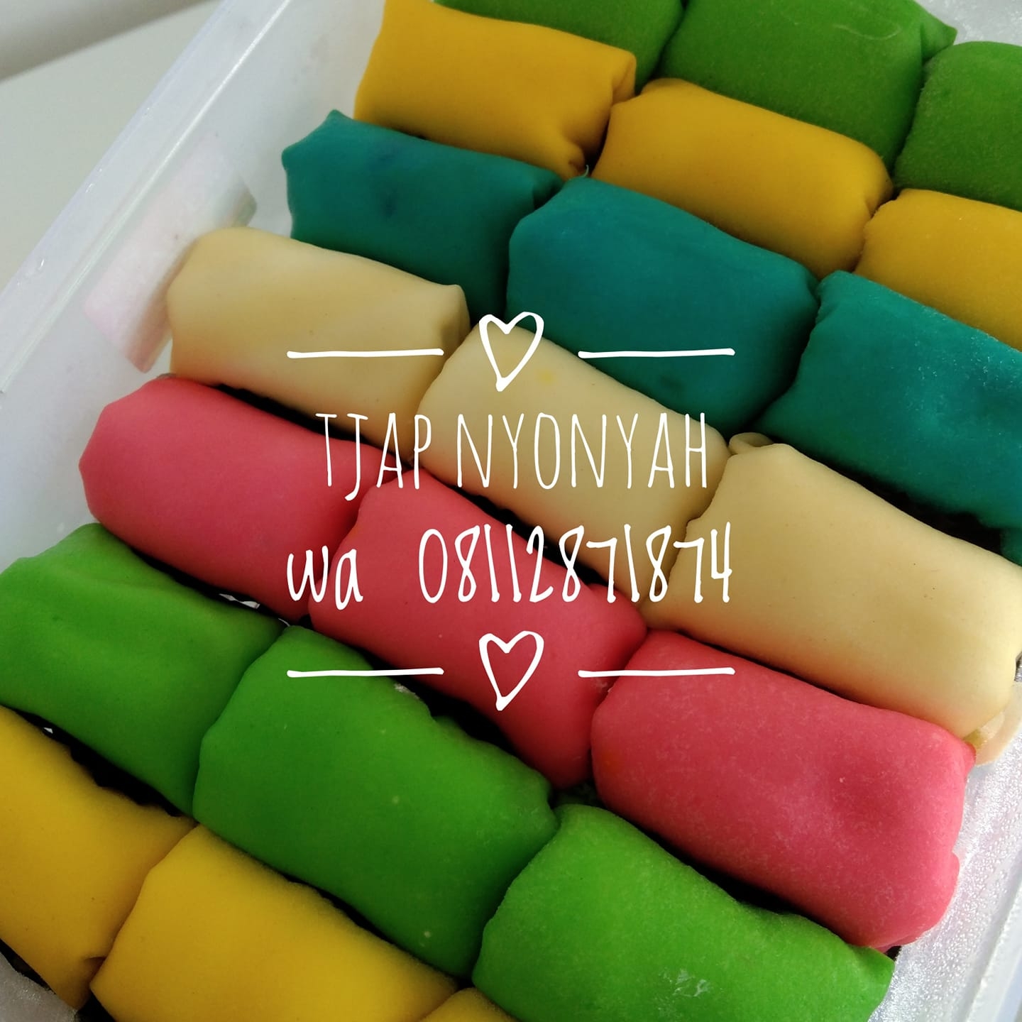KEDAI CEMILAN BADUT;MAKANAN ENAK BANDUNG