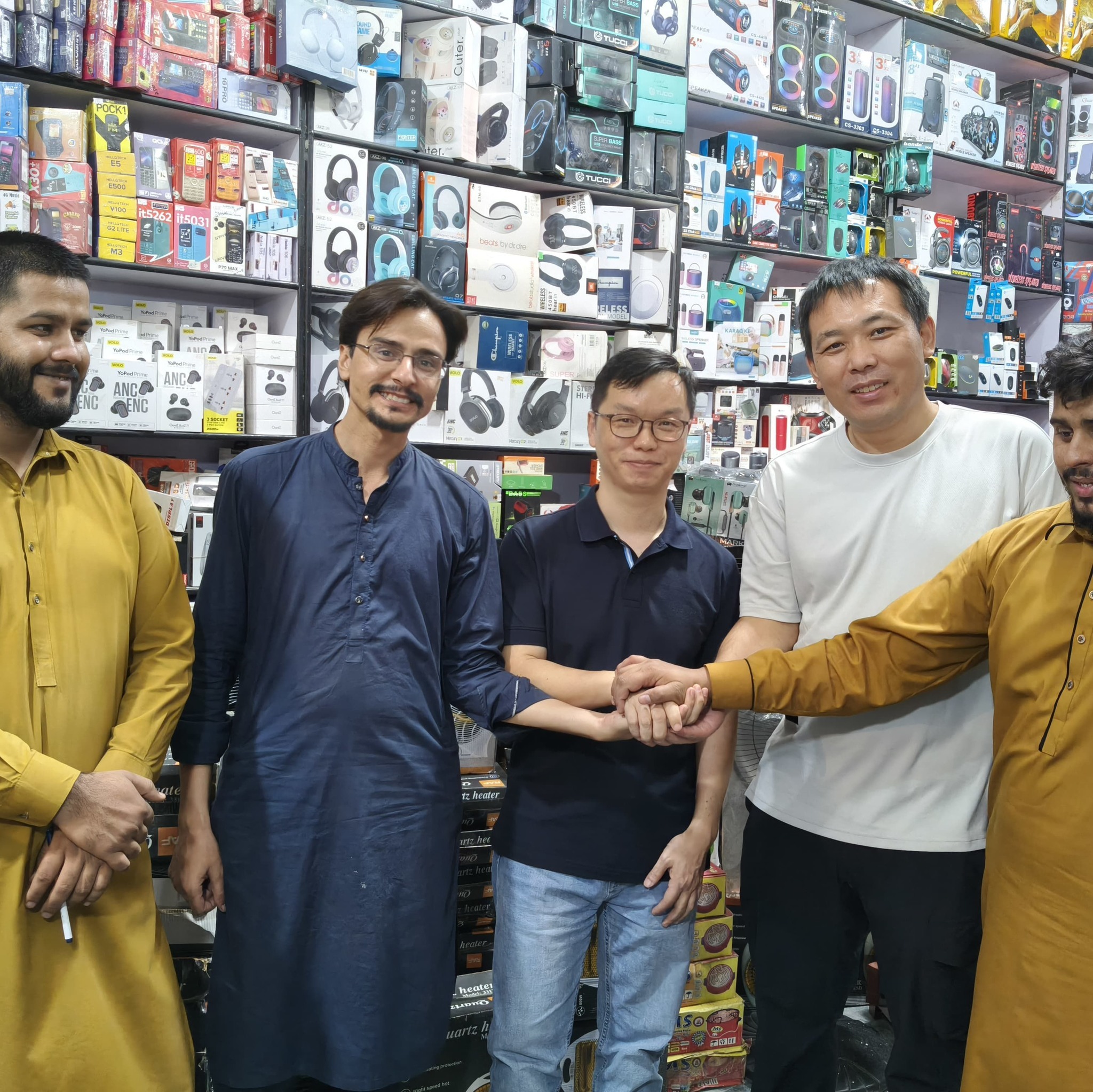 Baoo Naveed Computer, Mobile, Electronics And Printing Center | Lahore