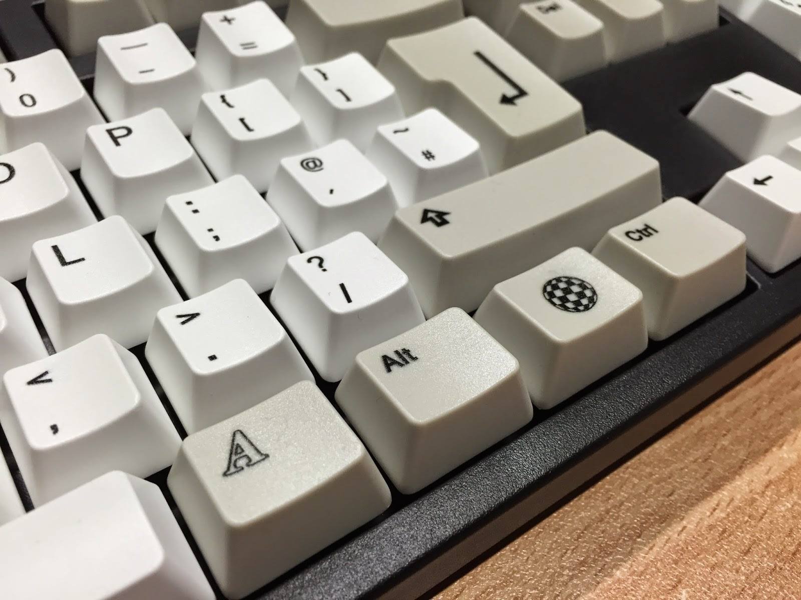 Custom Amiga keys for mechanical keyboards