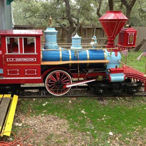Rawhide Rocket Train at The Austin Zoo | Austin TX
