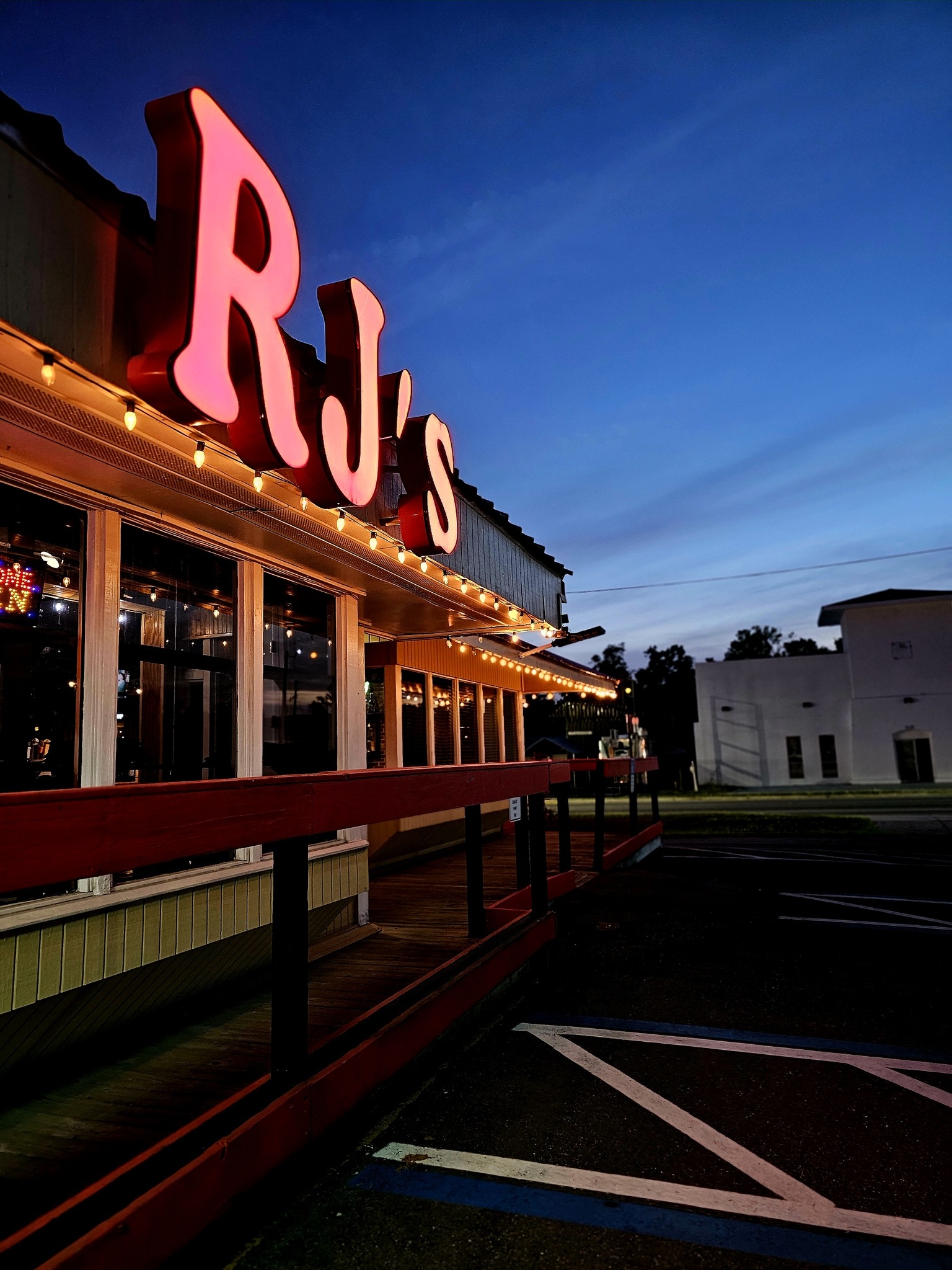 RJ's Wild Wild Wings | Zephyrhills FL