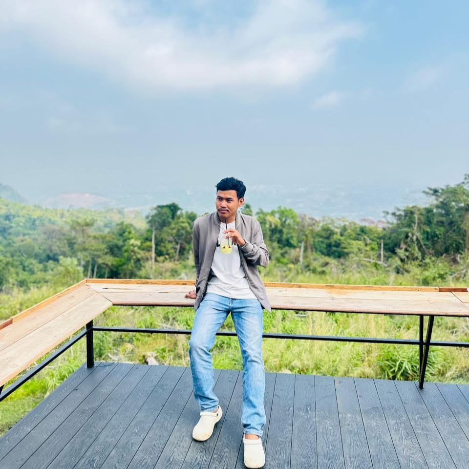 ត្រូវធ្វើខ្លួនអោយ សប្បាយ 😂 Bun Chan Rith😎 | Länh | Facebook