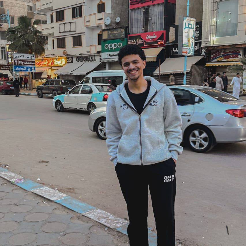 كان فيه سجان... - كل يوم نكتة بضان هتخليك تقول كصمك يا أدمن | Facebook