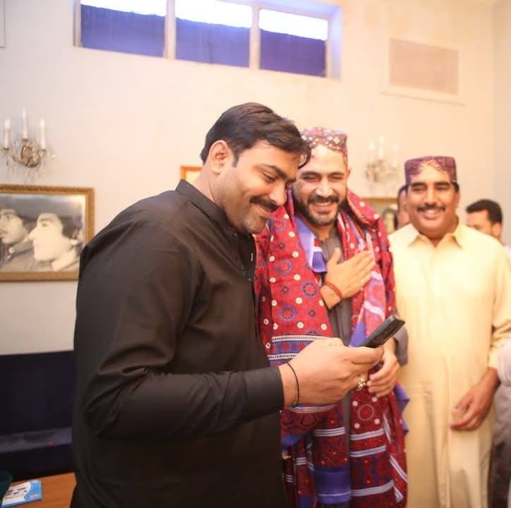 Ali waris rangsaz groups