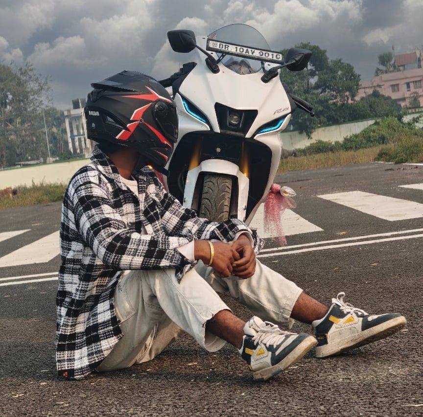 🫡🫠kya hai guys yeh … . . . #r15 #r15v4 #yamaha #biker #trending | Hay Jaggu