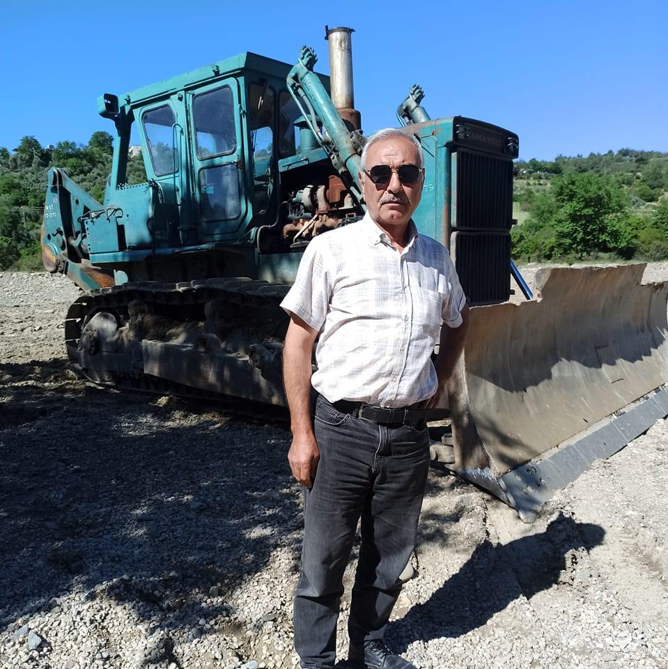 Nuri çetin dayı tezgahı kurmuş maşallah | Akdam Köyü Efsaneleri