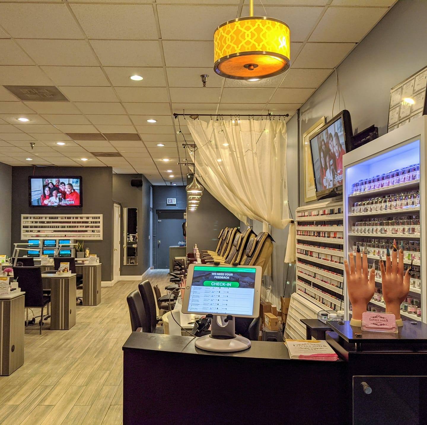 Lovely Nails | Addison IL