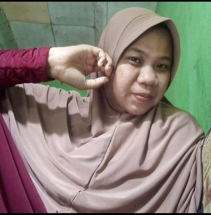Teh shanty makan bakso super pedes #shantydenny #ratubakso #bikinngiler ...