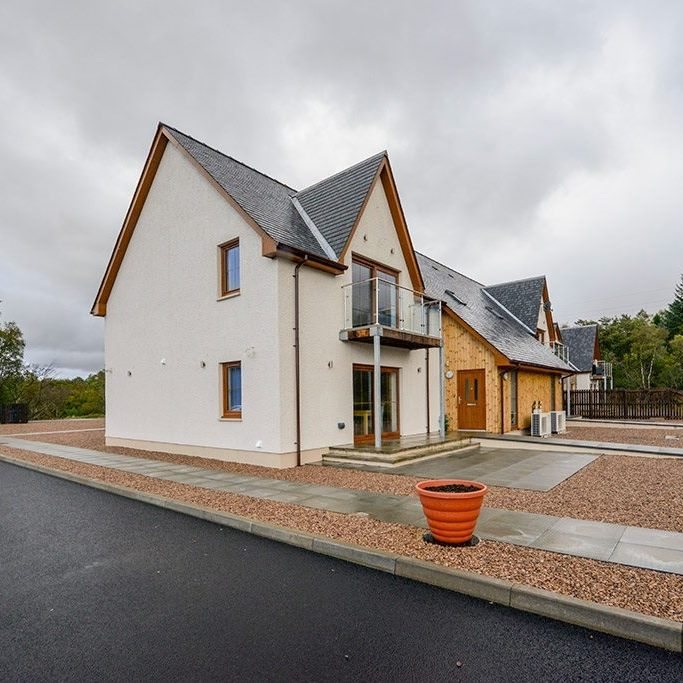 Tower Ridge Courtyard | Fort William