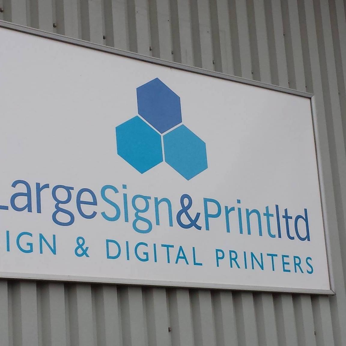 Massive Sign Printing Large Format Paper Printing Big Sign Printing