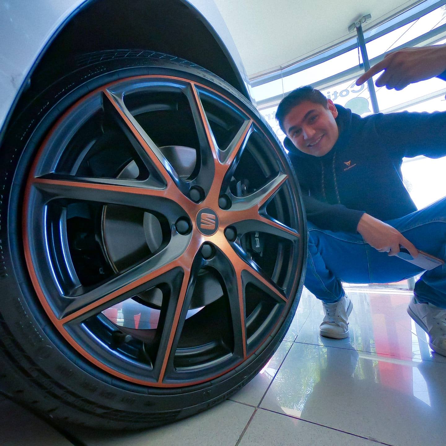 SEAT, Ventas Julio Raya