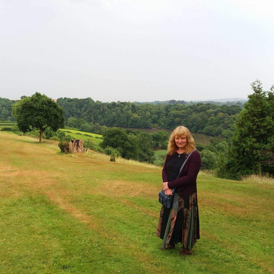 Caroline Ridge - Creative Kinesiology, Reflexology, Aromatherapy Massage