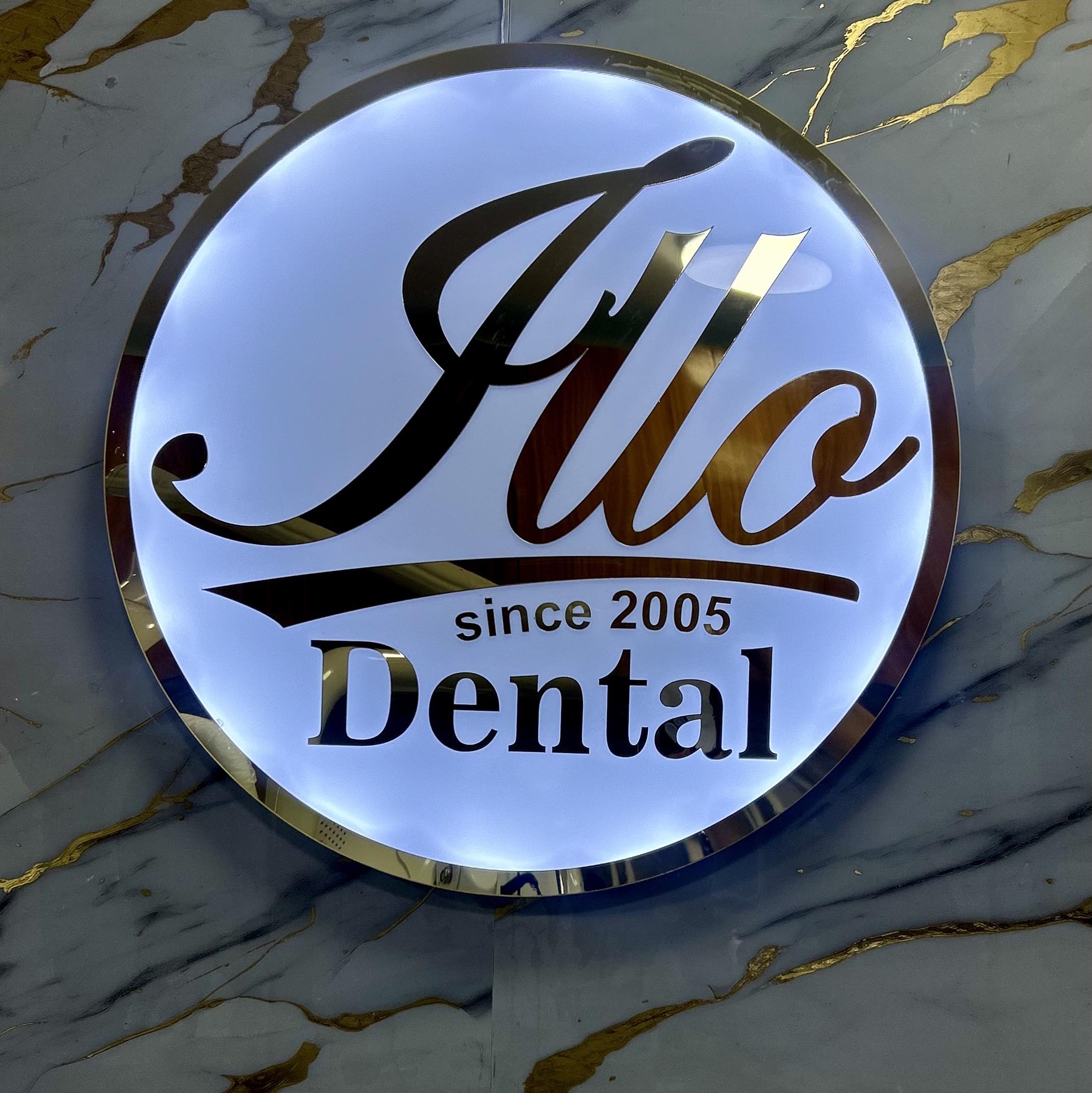 ILLO Dental - 💫 8 years ago today – these awesome students... | Facebook