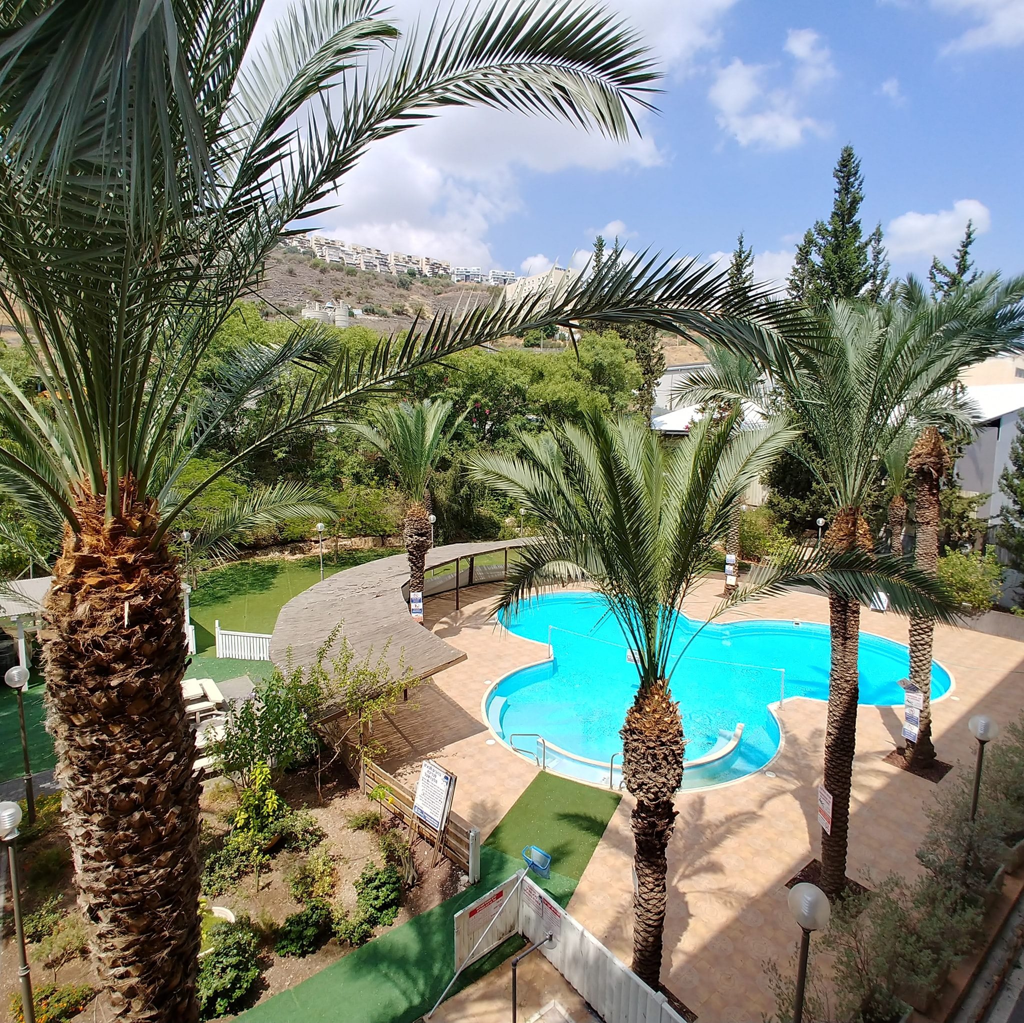 Restal Hotel מלון רסטל