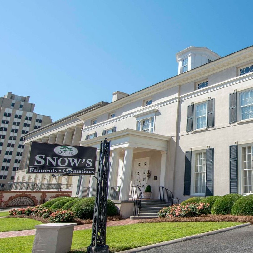 How Snows Funeral Home in Macon GA Supports Families