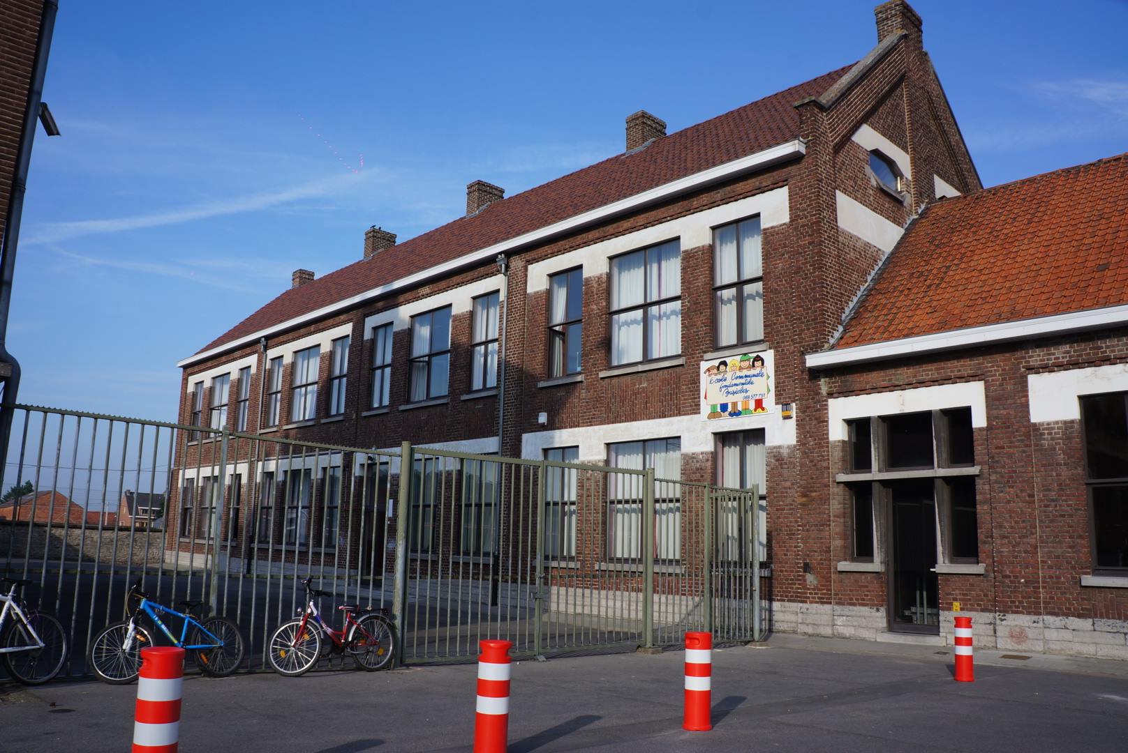 École Communale de Basècles... - École Communale de Basècles