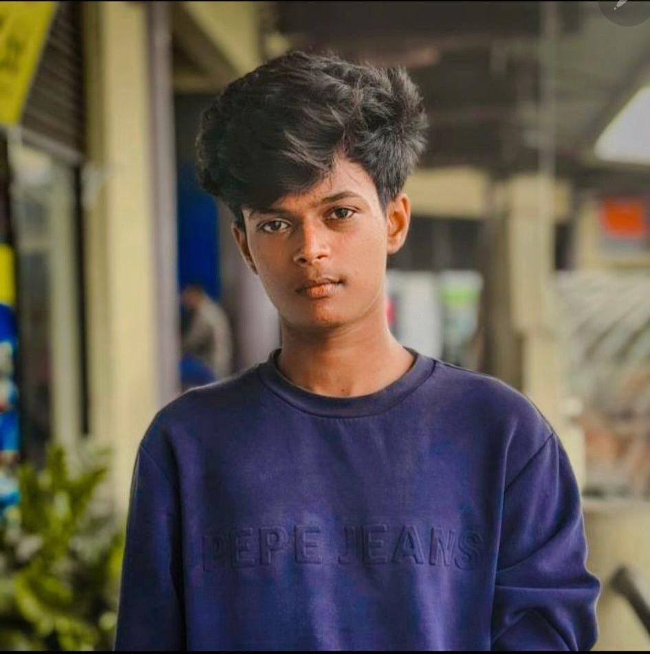 dempasan - ඔන්න බලාපල්ලකෝ... මේ ඇඩ් එකට මම තමයි සල්ලි දුන්නේ කියලත් මුං ...