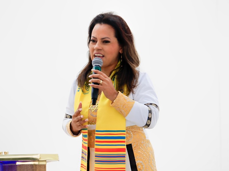 Bispa Débora Rocha - 🌹 *ATENÇÃO MULHERES ÁGUIAS!* Hoje, terça-feira ...