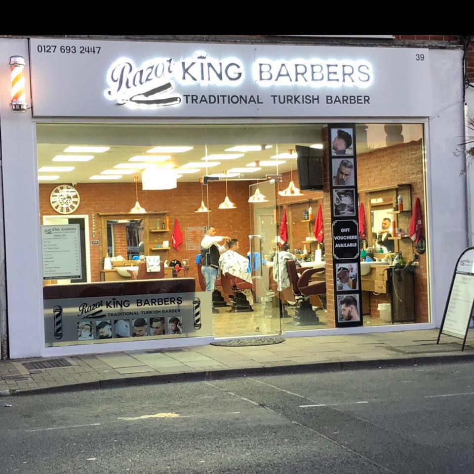RAZOR king barbers frimley | Frimley
