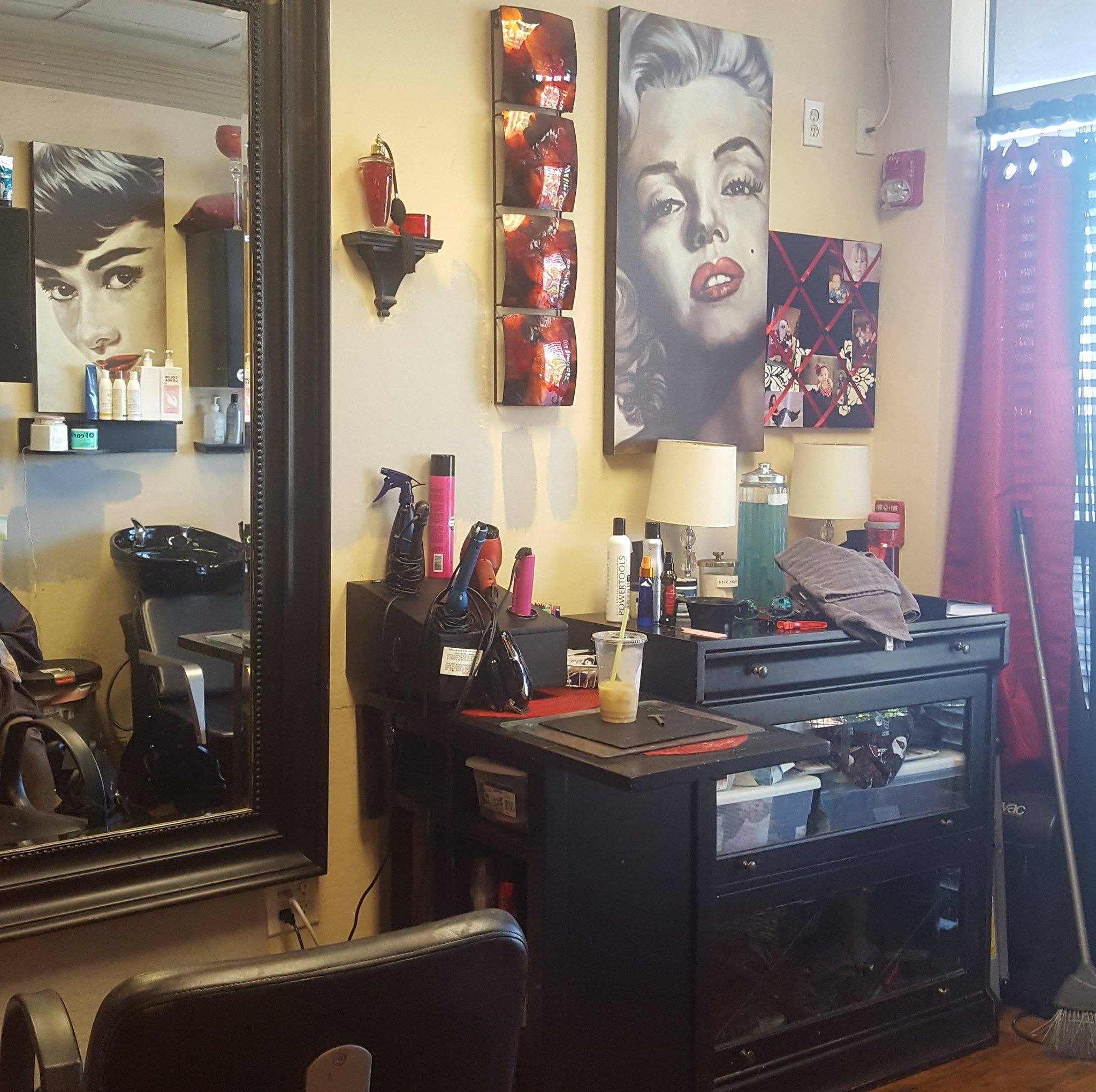Dyehard Salon | Glendale AZ