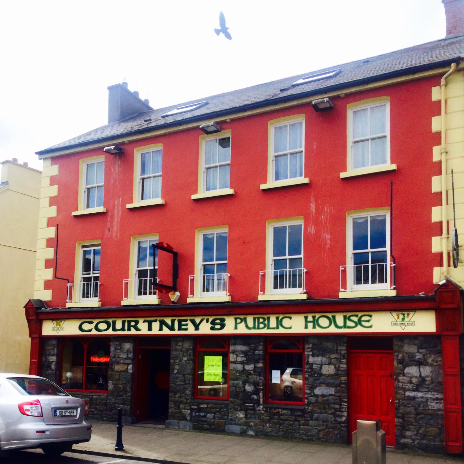 Courtney's Bar and Guest House Ballybunnion