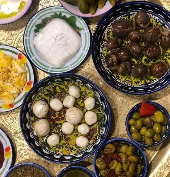 مونة بيت العيلة