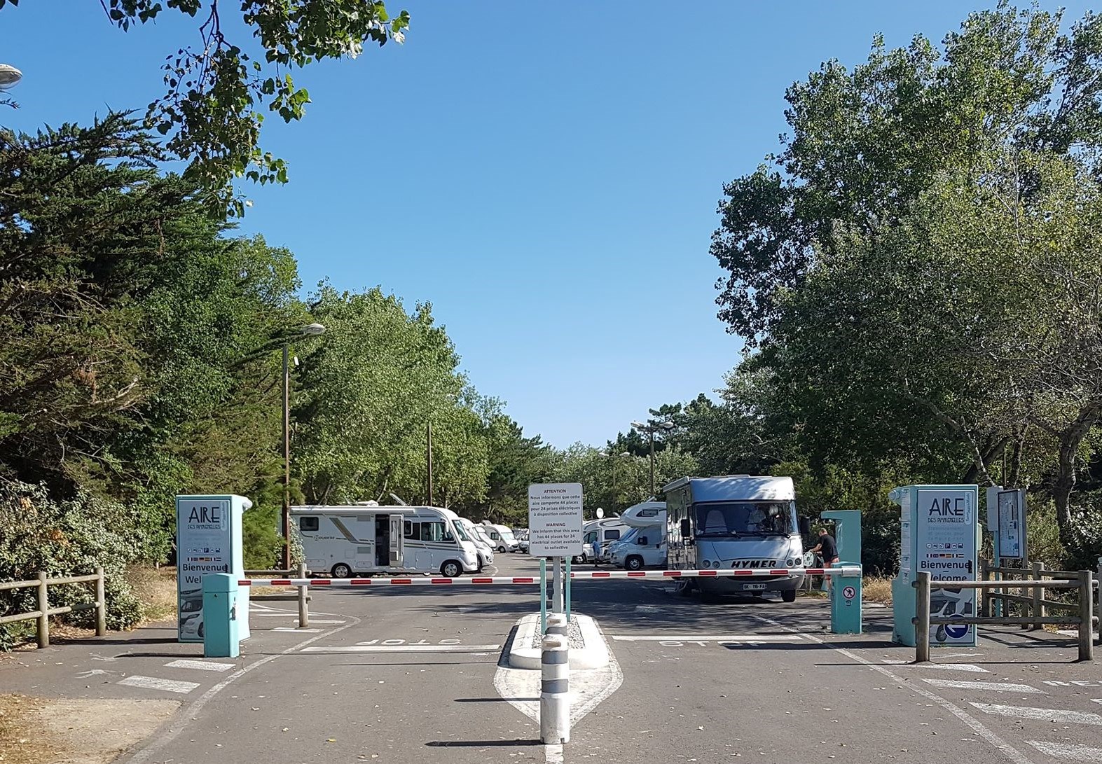 Aire Camping car Les Pimprenelles Saint Jean De Monts