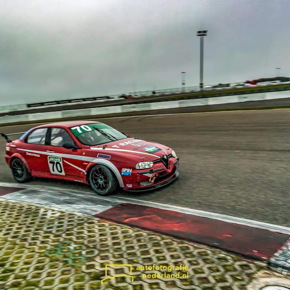 T racing