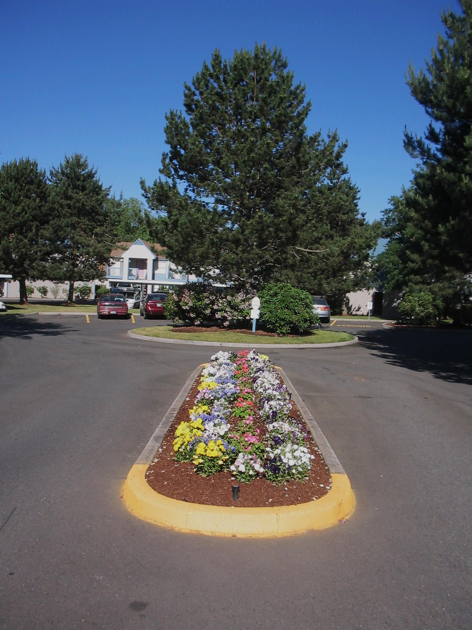 Woodside Estates Apts | Salem OR