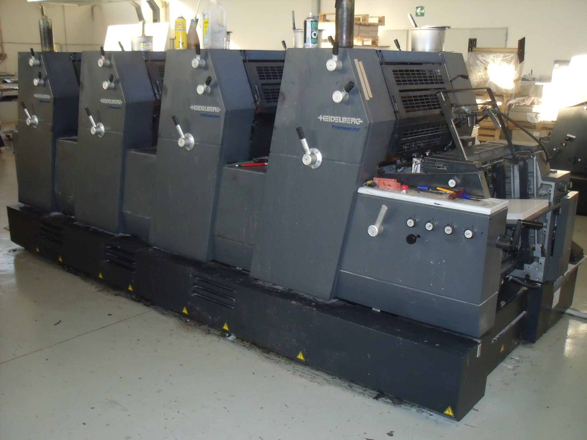 Sell used graphics machines
