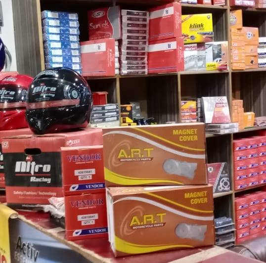 Al RAUF AUTOS N SPARE PARTS | Lahore
