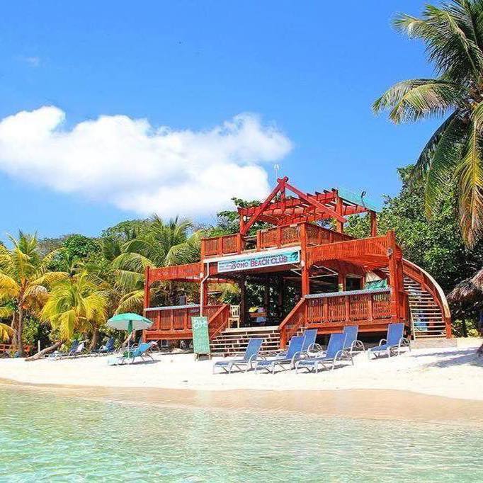 Foster Jr Hotel | Roatán