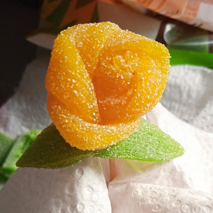Laurence la petite Fée création des gâteaux de bonbon.