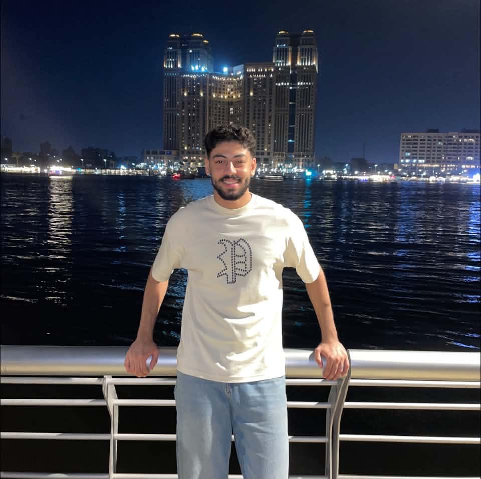 بغبغان جمب... - كل يوم نكتة بضان هتخليك تقول كصمك يا أدمن | Facebook
