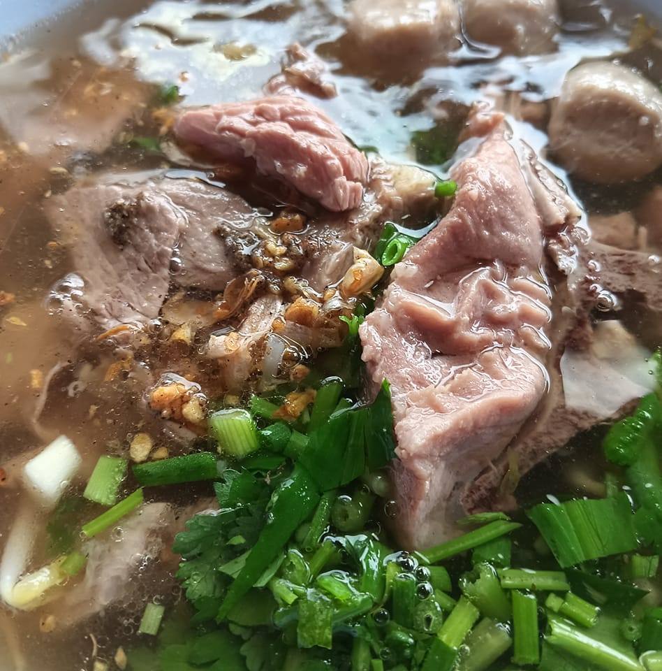 ก๋วยเตี๋ยว ป๋าหำ