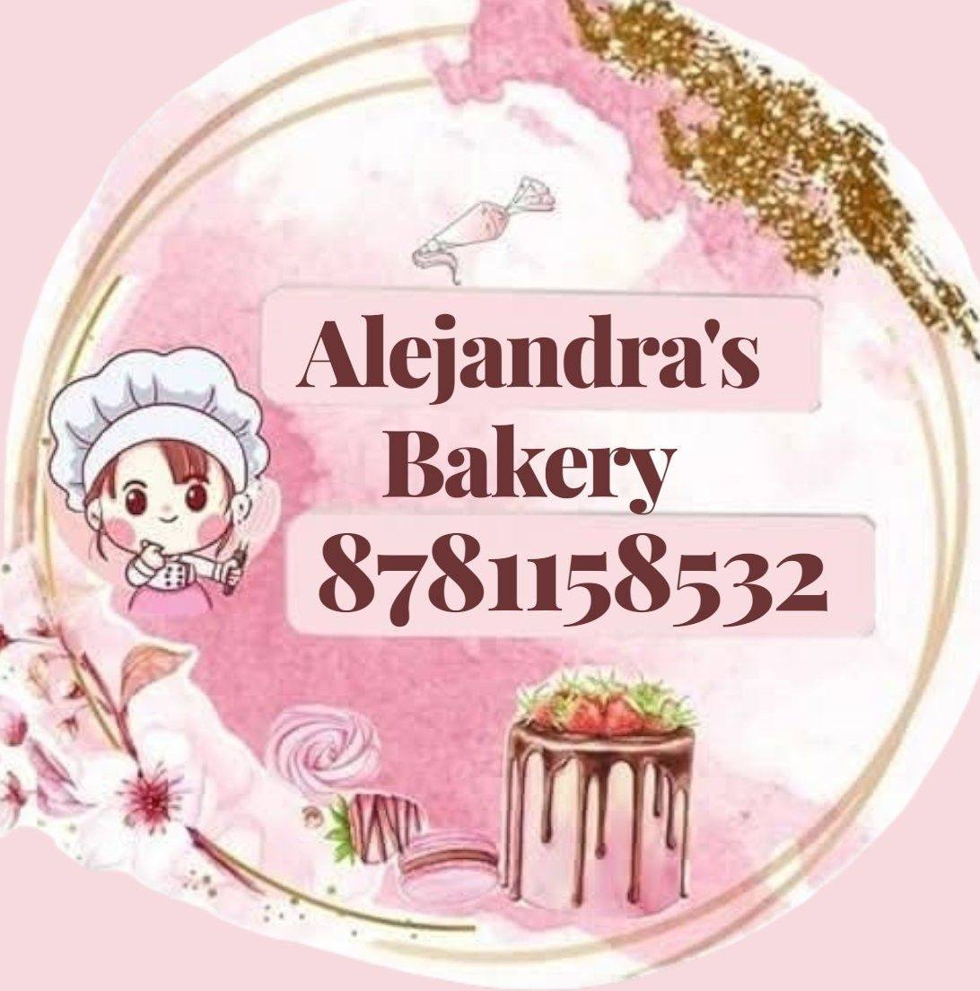 Presentamos un pastel de fresa con tonalidad rosa pastel, adornado con ...