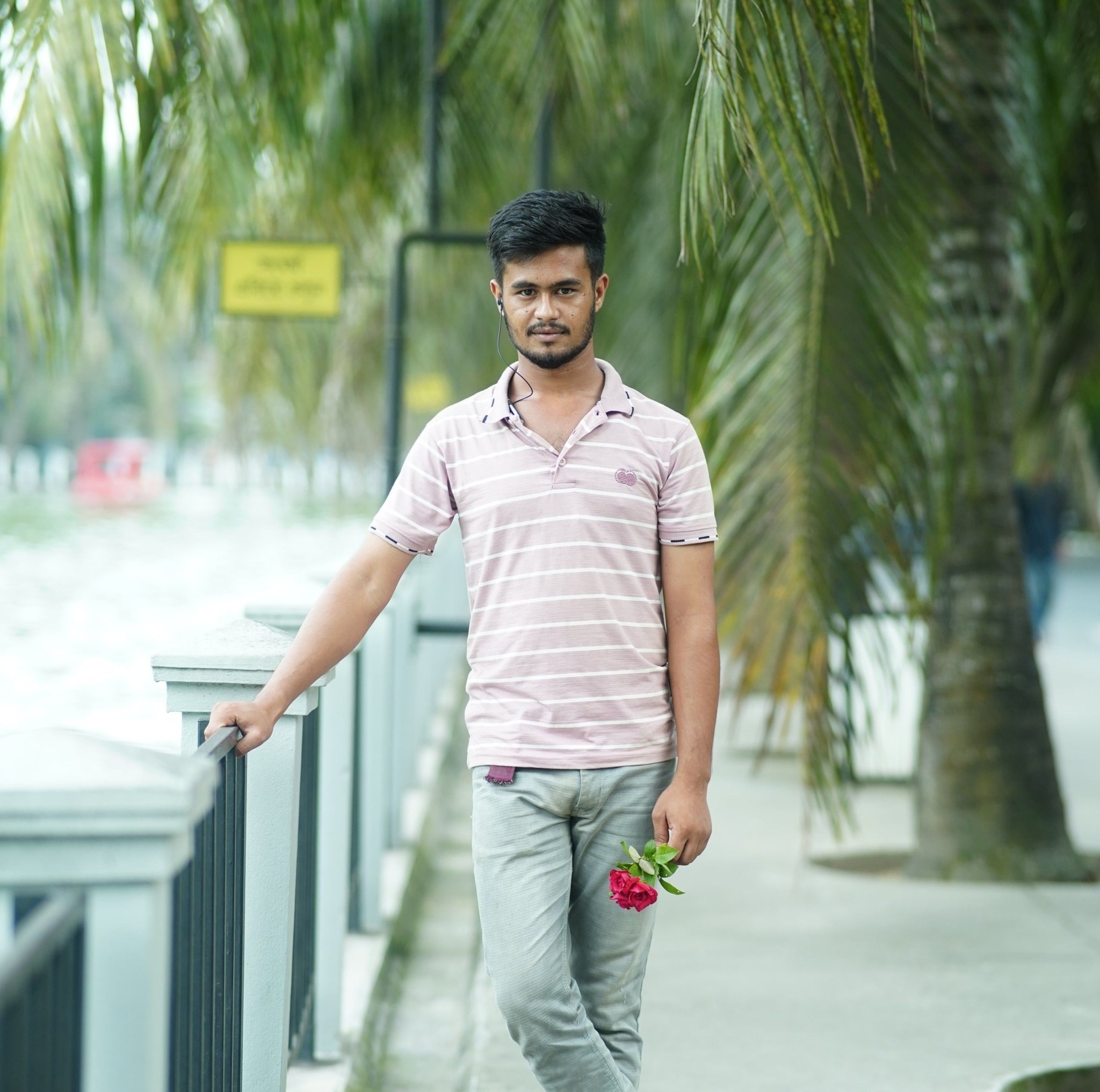দুষ্টু ছেলে