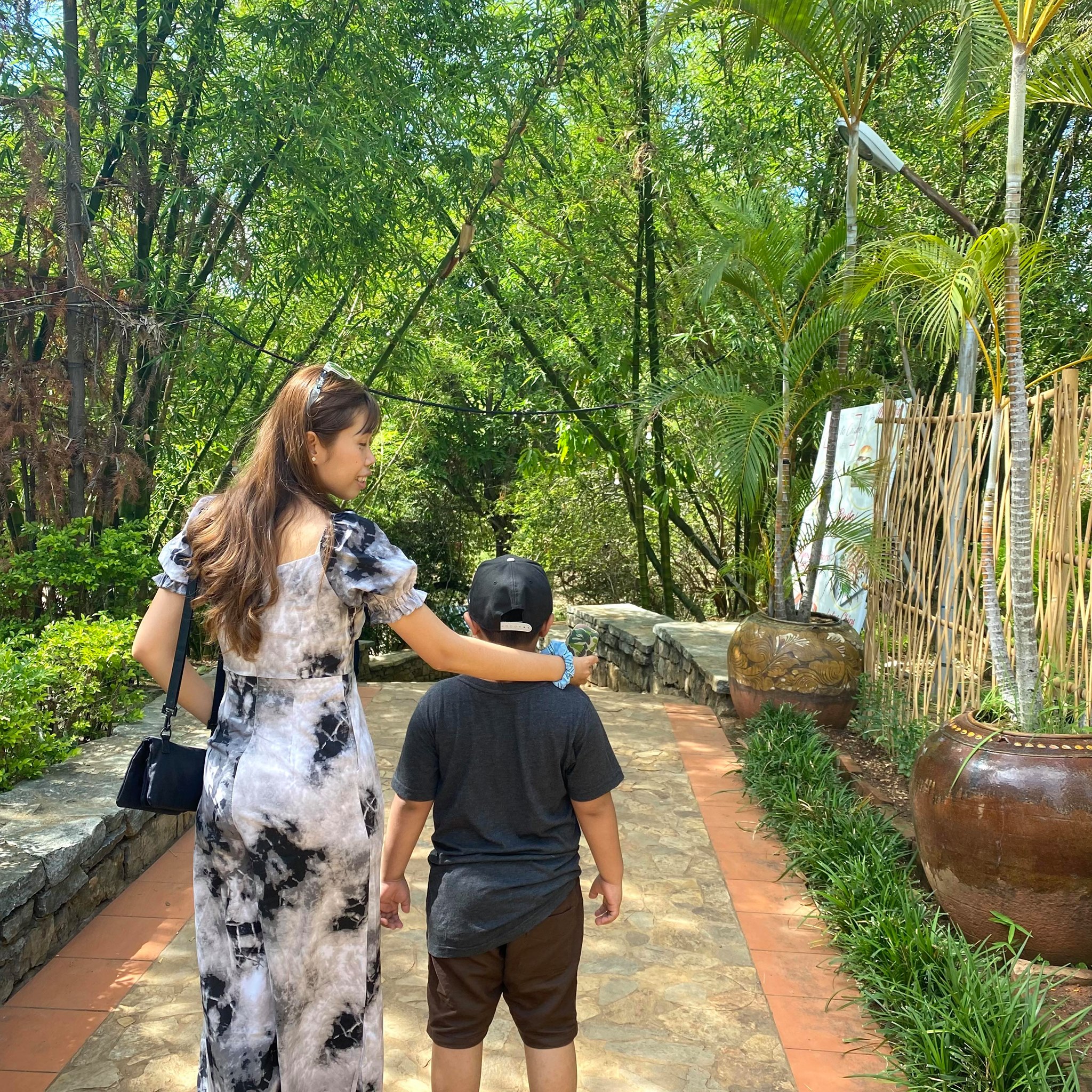 ZSA ဦးထုပ်/အိတ်/ဖိနပ်/ထီး လက်ကားဖြန့်ချိရေး | Facebook