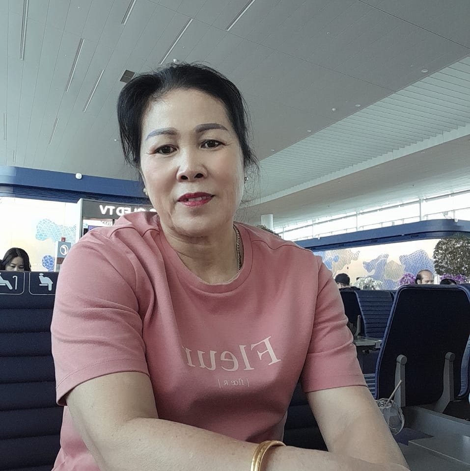 Eun Ju Lee