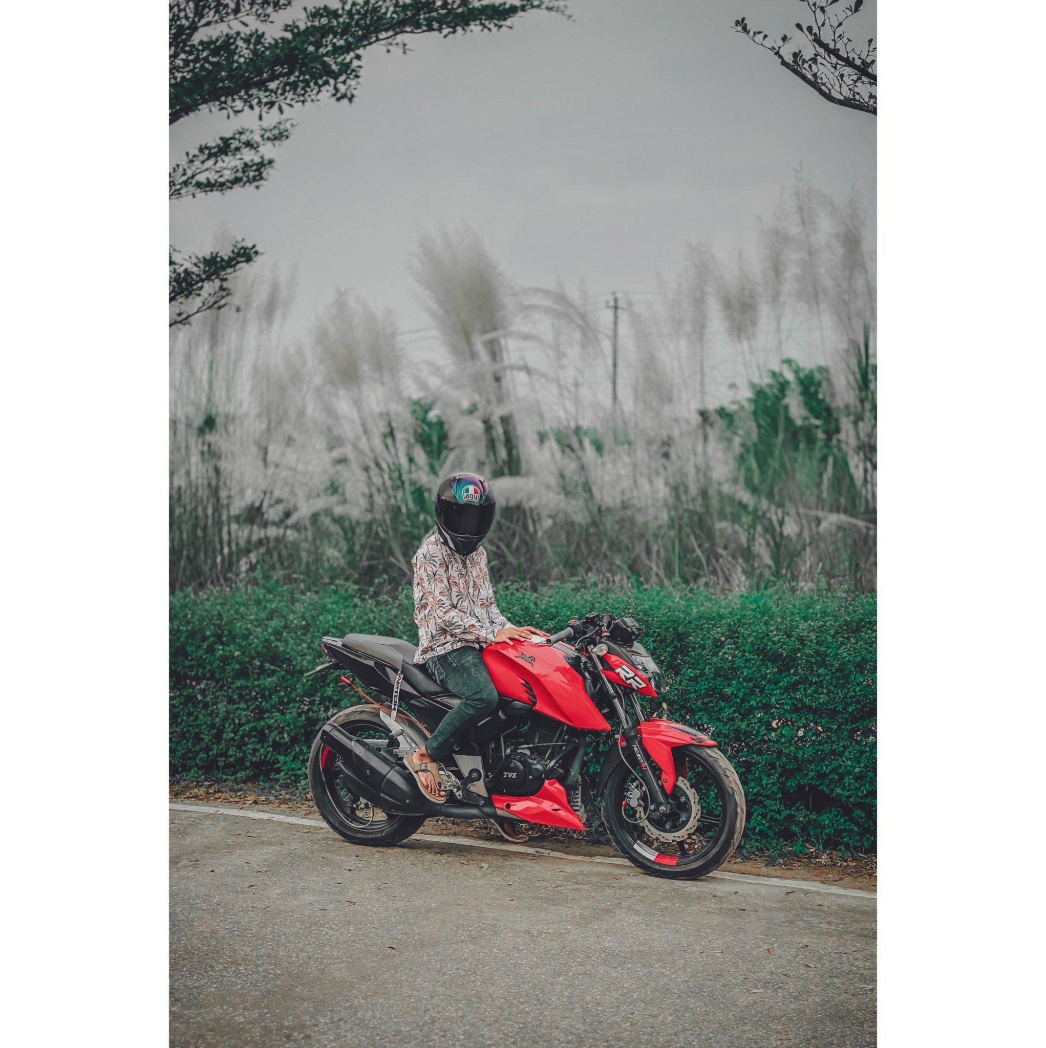 Some moments, some memories, one person.🤍🦋Lì Y | Sakib Hossain