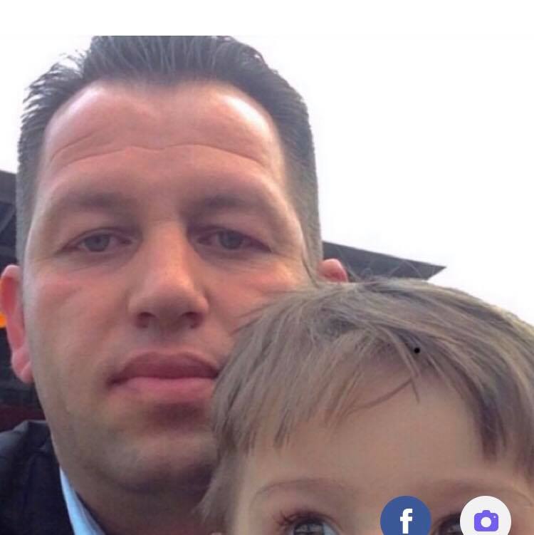 Në afërsi të Bresalcit, vetura me tabela të VR-së rrezikon ngasësit ...