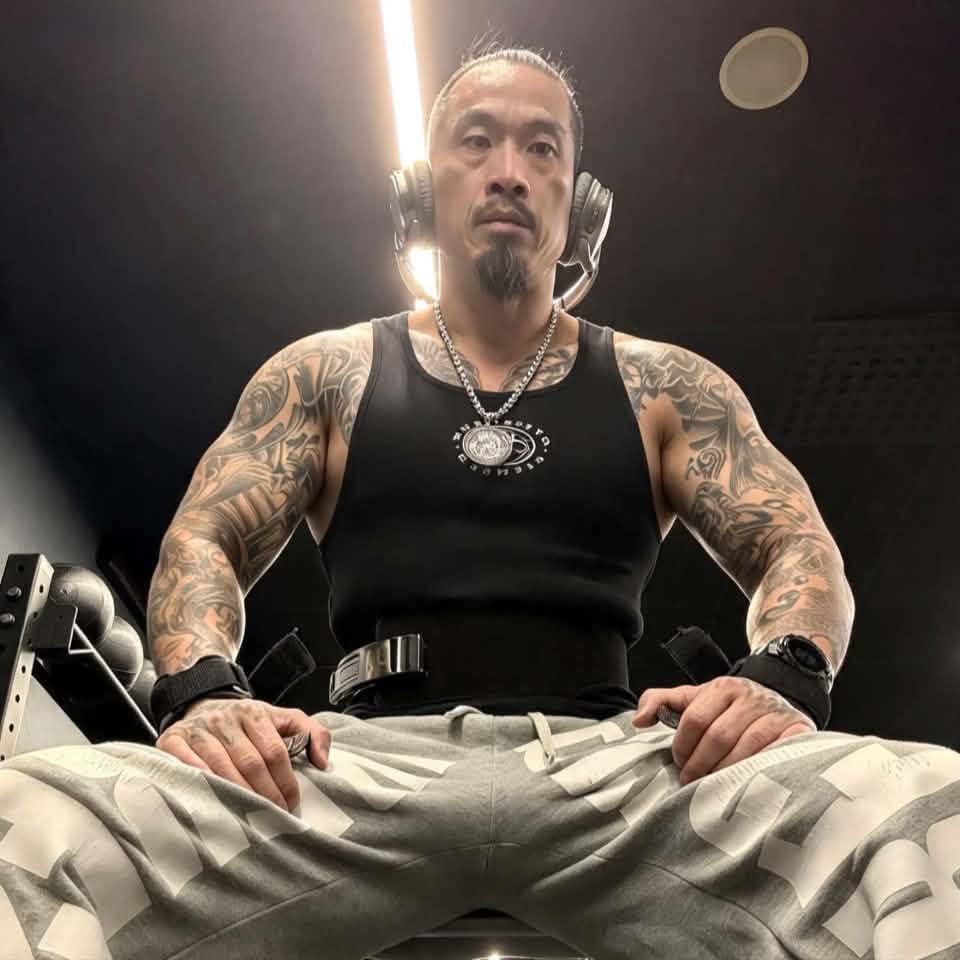 Pain Didn’t Break Me, it Build me.💪🏼🔥🙏🏼👻 ️ #fb #mindset #live #gym # ...