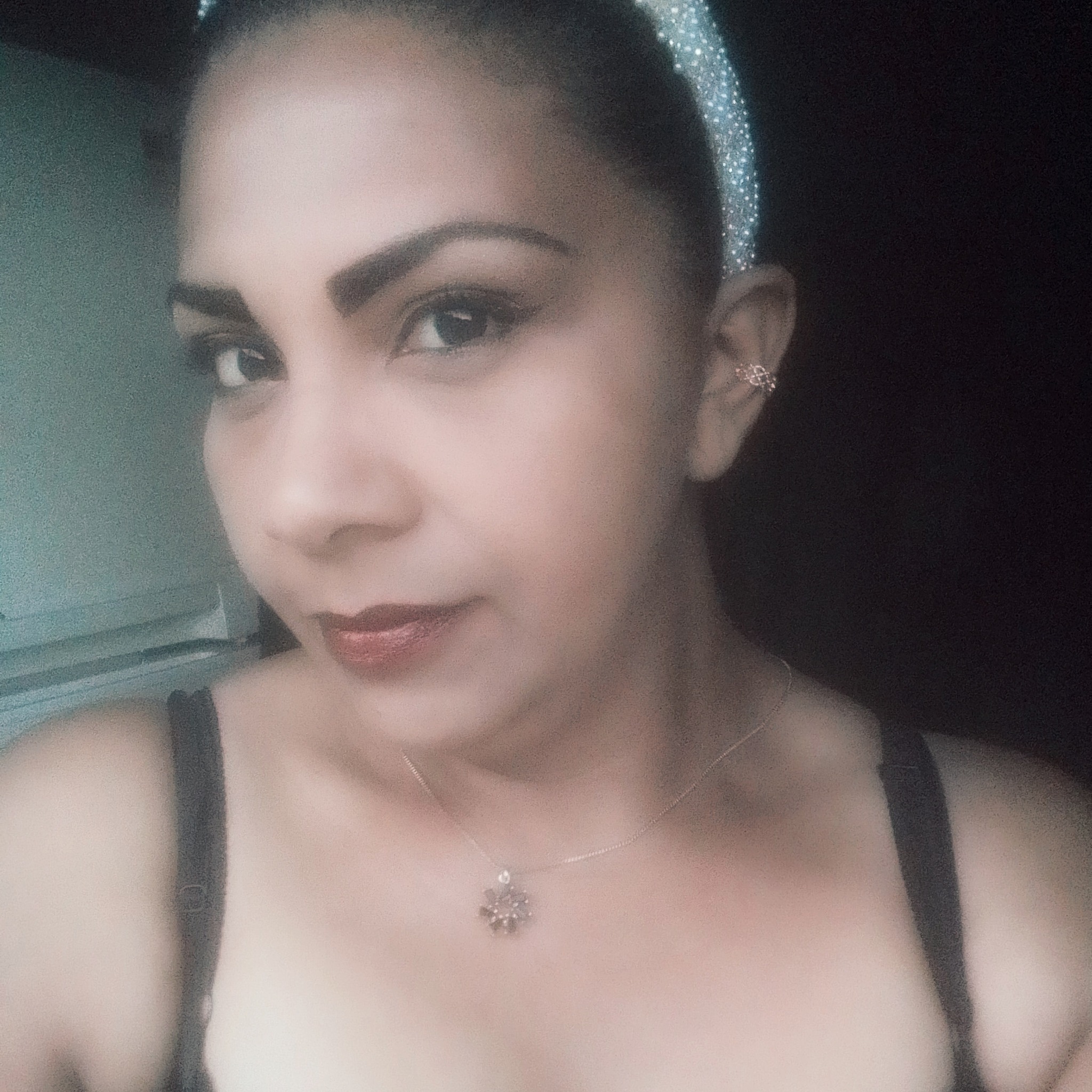https://rubyblack.tv/desdequenoestas Explorando la profunda sensación ...