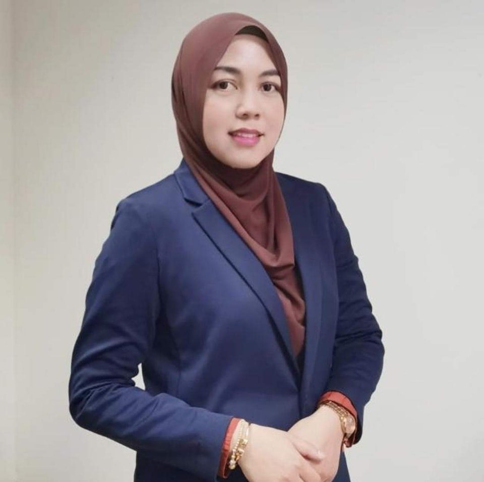 Dr. Lieza